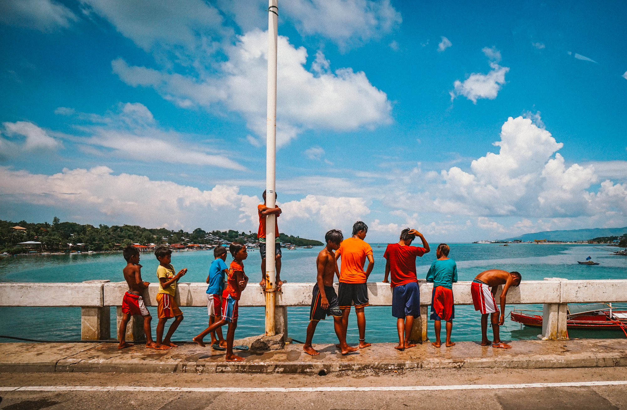 보홀 아이들 바다 bohol children sea blue color