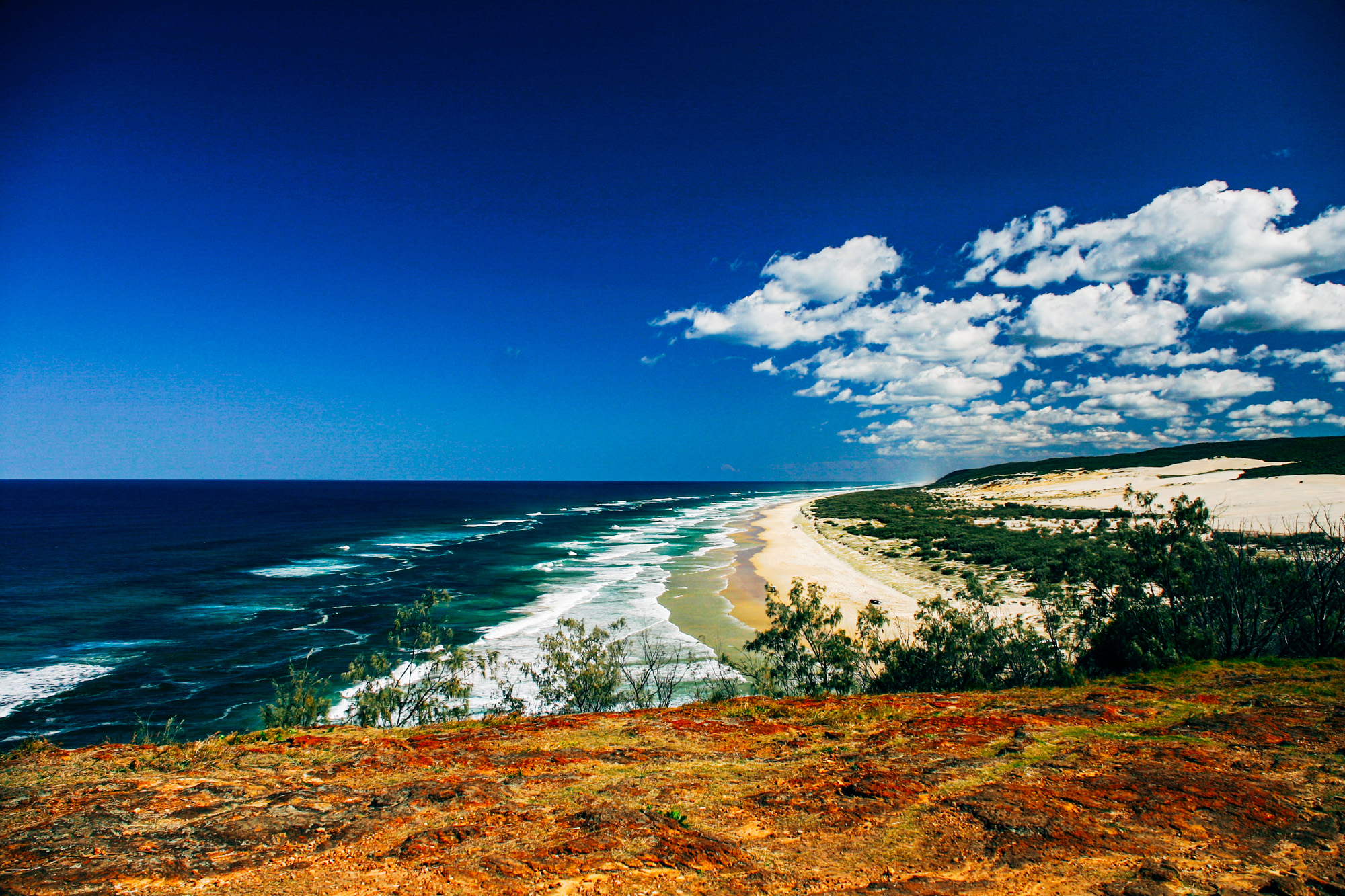 fraser island indian head blue sea